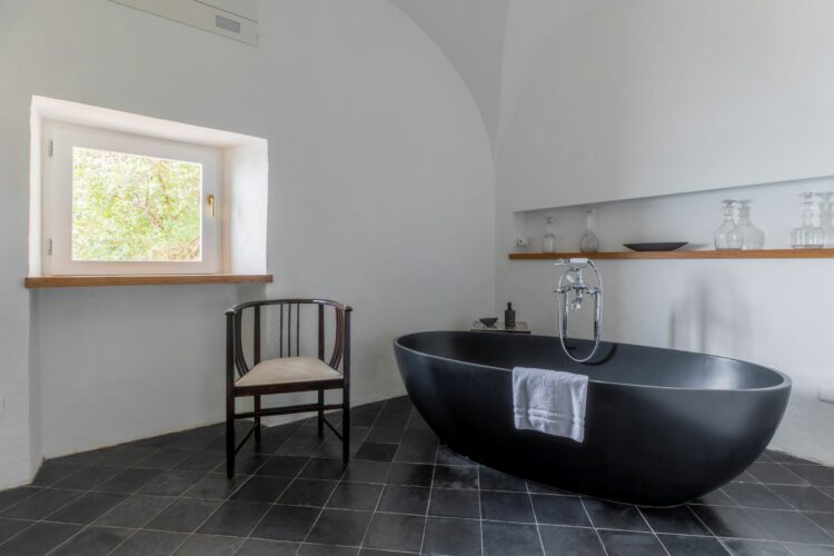 Amalfi Villa Maiori Luxus Ferienhaus Amalfiküste Italien Mieten Badewanne