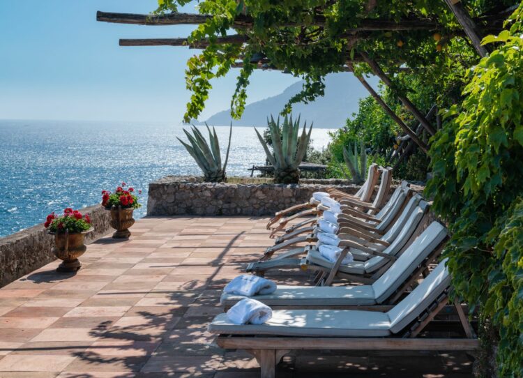 Amalfi Villa Maiori Luxus Ferienhaus Amalfiküste Italien Mieten Terrasse