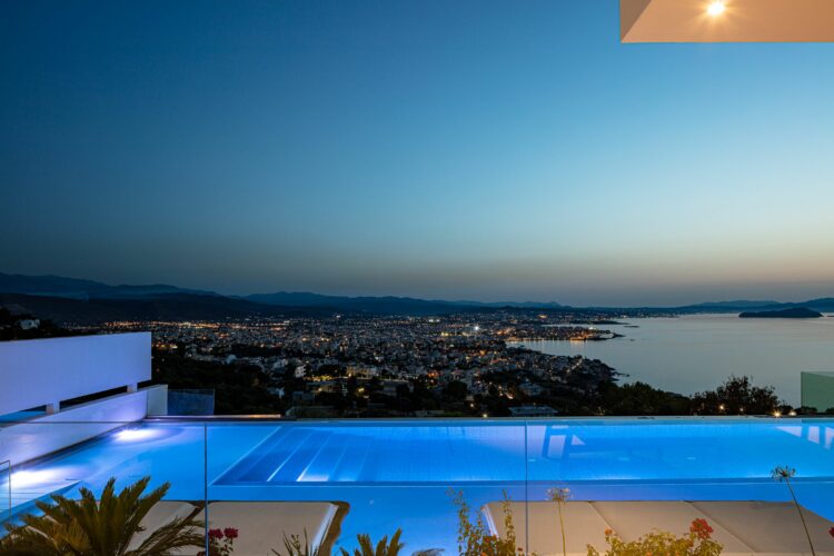 Bay Residence Luxus Ferienhaus Kreta Griechenland Ausblick Auf Chania Bei Nacht