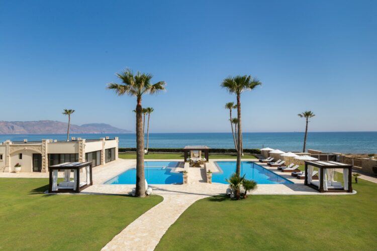 Beachfront Estate Luxus Ferienhaus Kreta Mieten Pool Mit Palmen