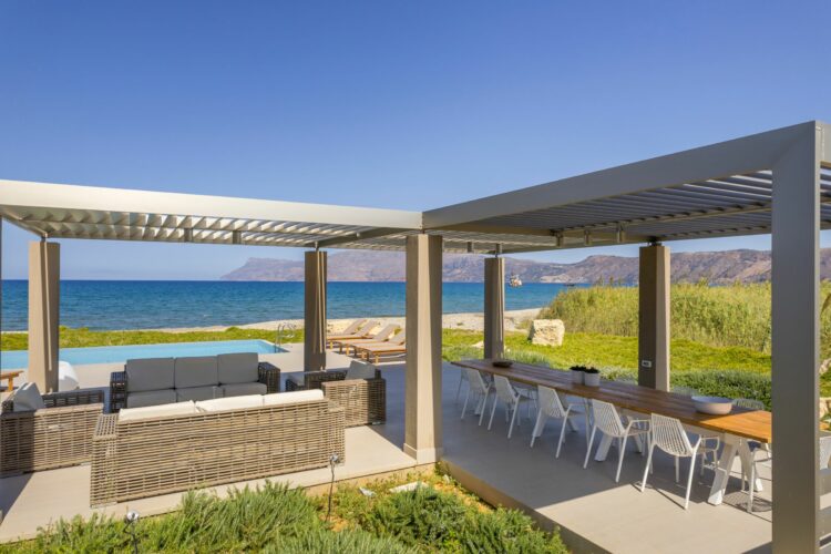 Beachfront Villa Korfalonas Luxus Ferienhaus Kreta Mieten Außenbereich