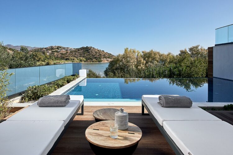 Bohemian Beach Villa Luxus Ferienhaus Kreta Detail Infinity Pool