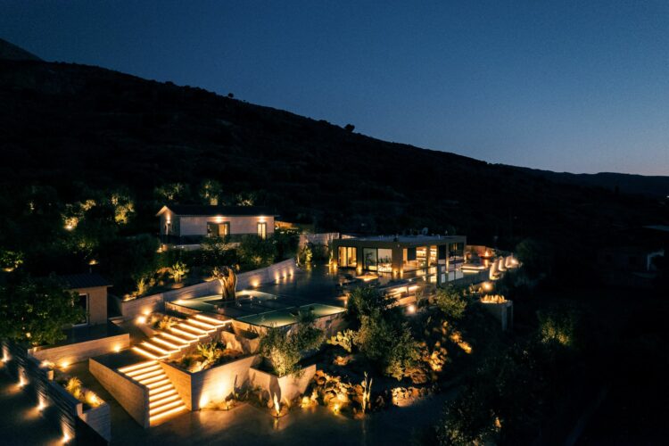 Boho House Exklusives Ferienhaus Kreta Griechenland Ansicht In Der Nacht