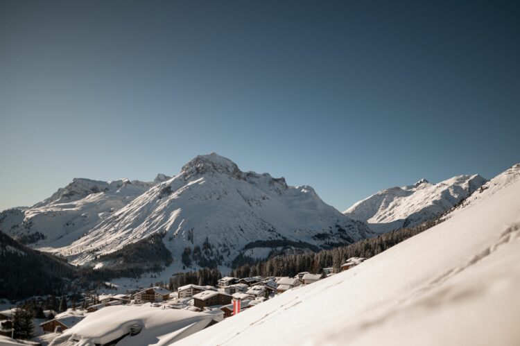 Chalet Alpinova – Ihr Exklusives Chalet In Lech Österreich Für Den Winterurlaub Mieten (4)