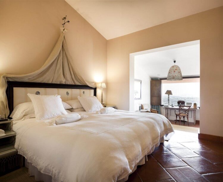 Country Estate Exklusives Ferienhaus Spanien Kastilien Andalusien Mieten Schlafzimmer