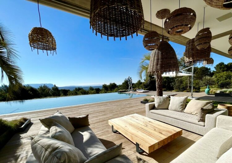 Design Villa Saint Victoire Luxuriöses Ferienhaus Provence Detail Outdoor Lounge