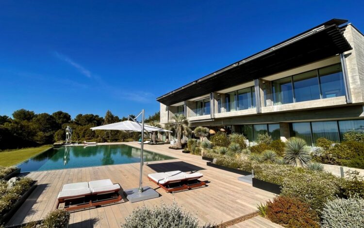 Design Villa Saint Victoire Luxus Ferienvilla Provence Schlne Terrasse