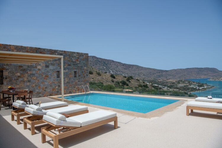 Epic View Villa Luxus Ferienhaus Kreta Poolbereich