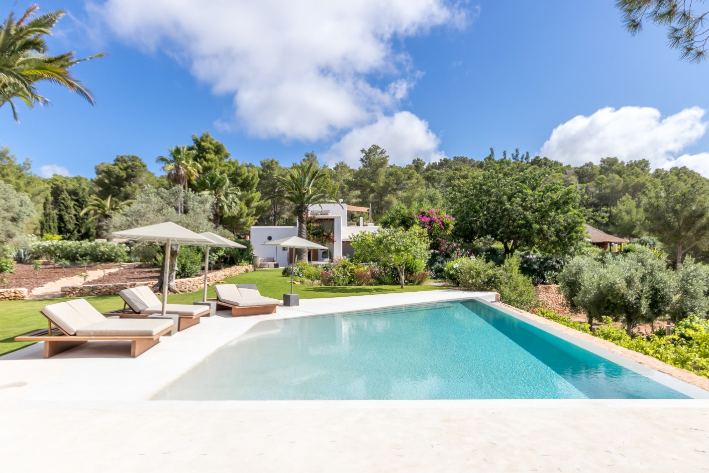 Finca Rural Luxus Ferienhaus Ibiza Mieten Ansicht Anwesen