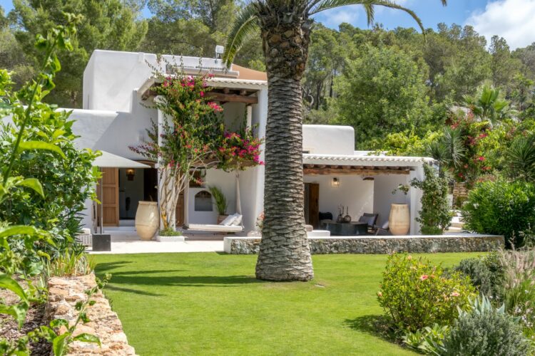 Finca Rural Luxus Ferienhaus Ibiza Mieten Detail Außenbereich