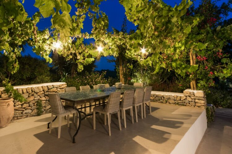Finca Rural Luxus Ferienhaus Ibiza Mieten Outdoor Esstisch Am Abend