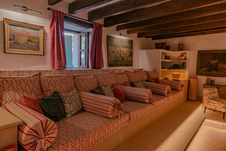 Finca Tafona Latana Traumhaftes Ferienhaus Mallorca Mieten Wohnzimmer Detail