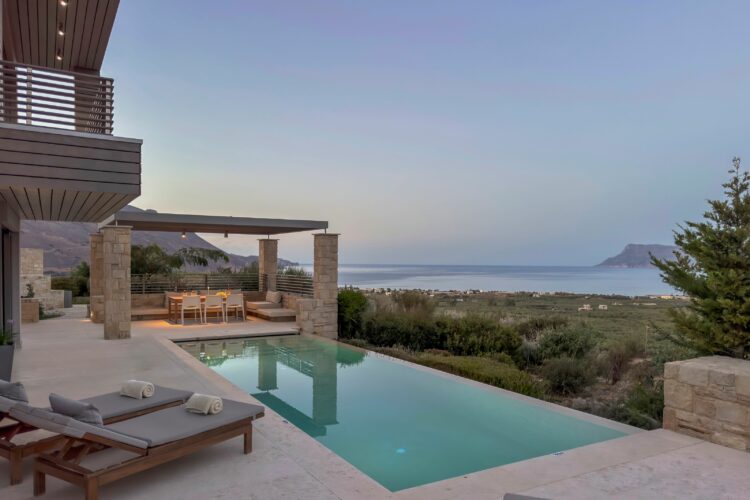 Hillside Villa Kissamos Luxus Ferienvilla Kreta Mieten Abendstimmung