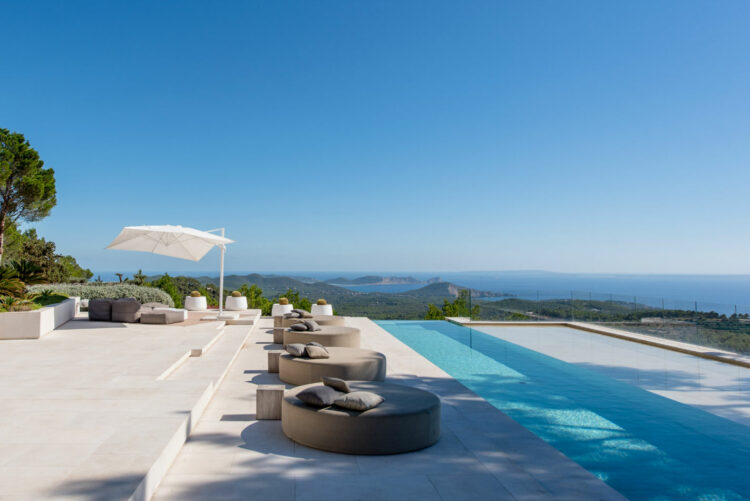 Hilltop Villa Luxus Ferienhaus Auf Ibiza Mieten Poolbereich