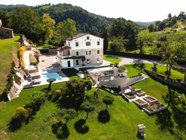 La Melusia Luxus Ferienhaus In Den Marken Italien Außenansicht