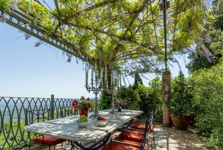 La Scuderia Luxus Ferienhaus Toskana Italien Mieten Outdoor Esstisch