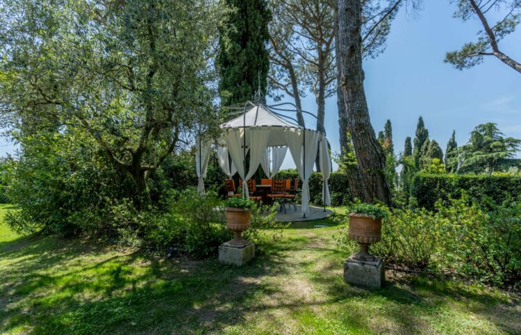 La Scuderia Luxus Ferienhaus Toskana Italien Mieten Pavillon Im Garten