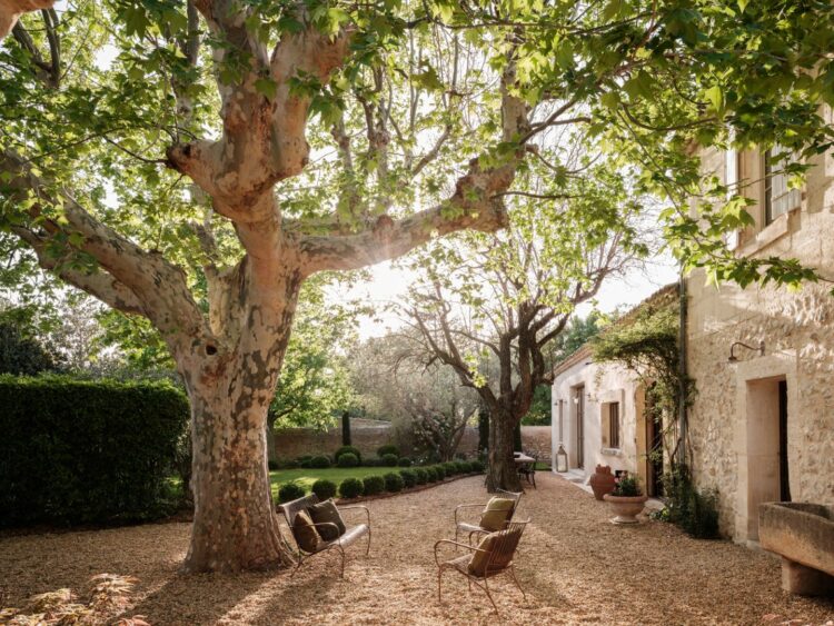 Mas Mouries Luxus Ferienhaus Frankreich Provence Mieten Hof