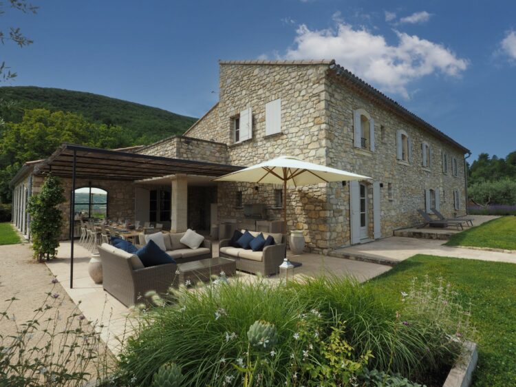 Mas De Grivet Luxus Ferienhaus Provence Luberon Mieten Terrasse