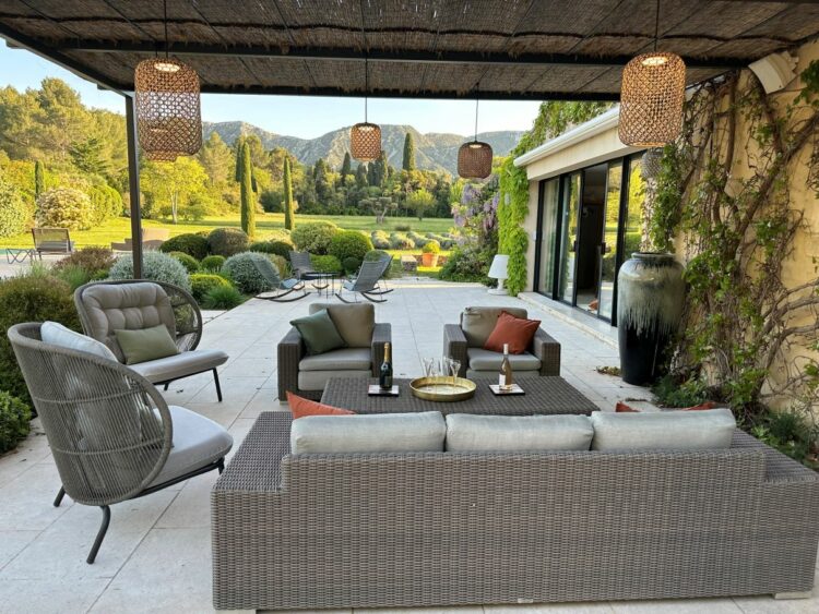 Mas De La Garrigue Luxus Ferienhaus Provence Outdoor Lounge