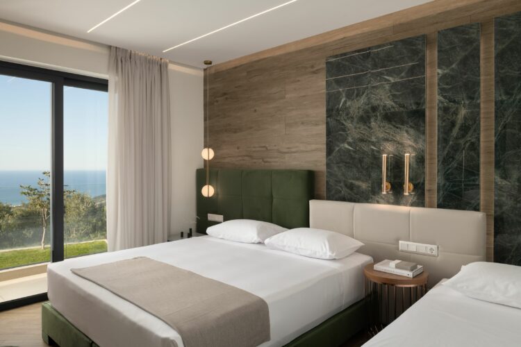 Monastiria Residence Luxus Ferienhaus Kreta Mieten Schlafzimmer Mit Meerblick