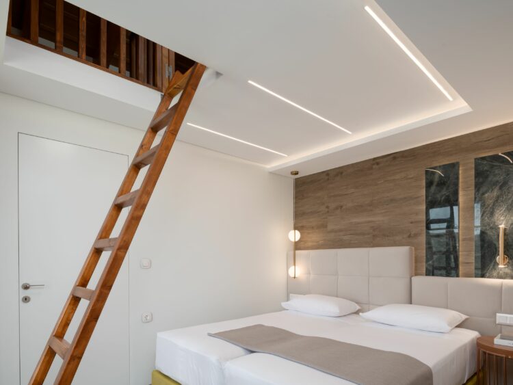Monastiria Residence Luxus Ferienhaus Kreta Mieten Schlafzimmer Mit Zugang Zum Dachgeschosszimme