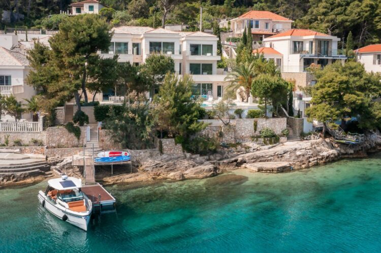 Ocean Villa Brac Luxus Ferienhaus Kroatien Inseln Außenansicht
