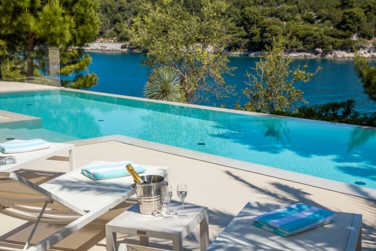 Ocean Villa Brac Luxus Ferienhaus Kroatien Inseln Detail Pool