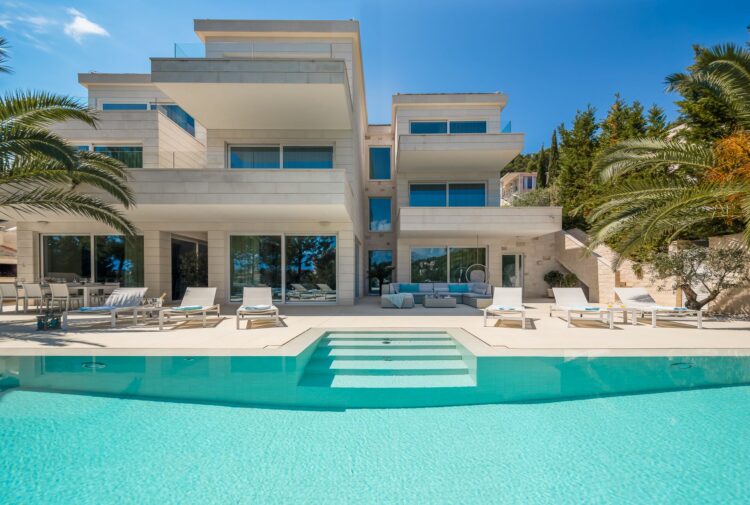 Ocean Villa Brac Luxus Ferienvilla Kroatien Inseln Außenansicht