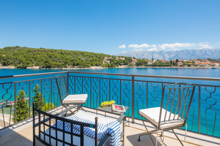 Sea View Villa Brac Luxuriöses Ferienhaus Kroatien Balkon