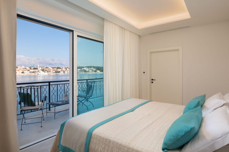 Sea View Villa Brac Luxuriöses Ferienhaus Kroatien Schlafzimmer Mit Balkon