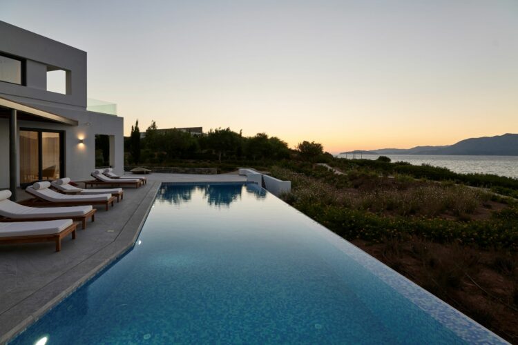 Seafront Villa Ammoudara Luxuriöses Ferienhaus Kreta Mieten Sunset