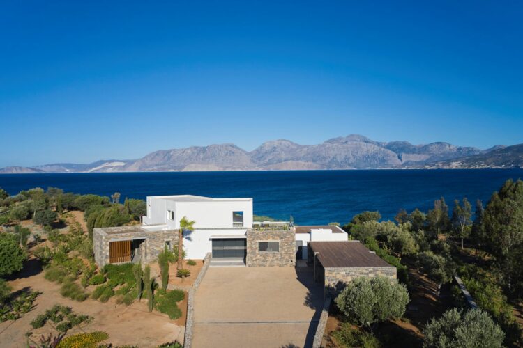 Seafront Villa Ammoudara Luxus Ferienhaus Kreta Mieten Eingang