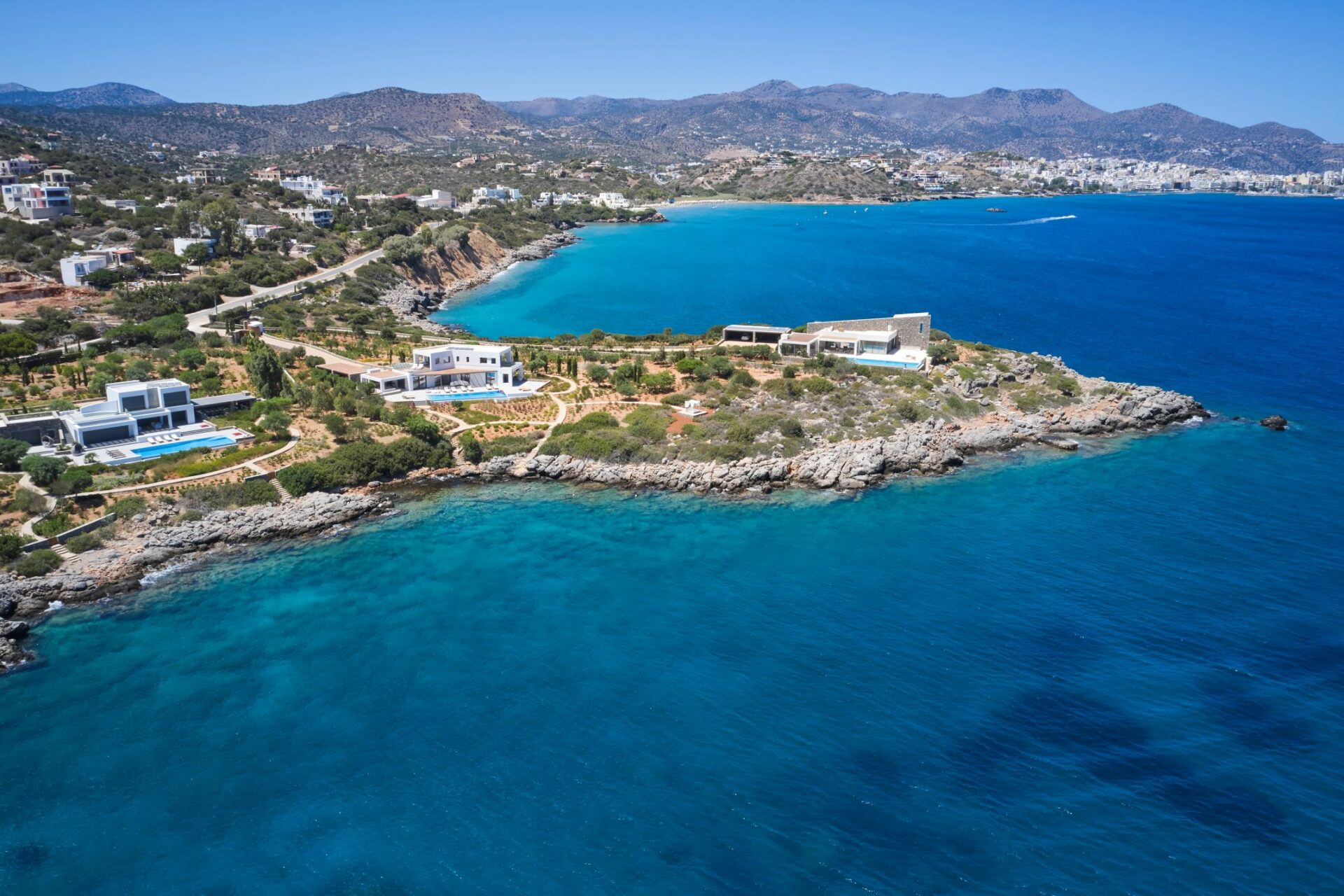 Seafront Villa Ammoudara Luxus Ferienhaus Kreta Mieten Lage Halbinsel