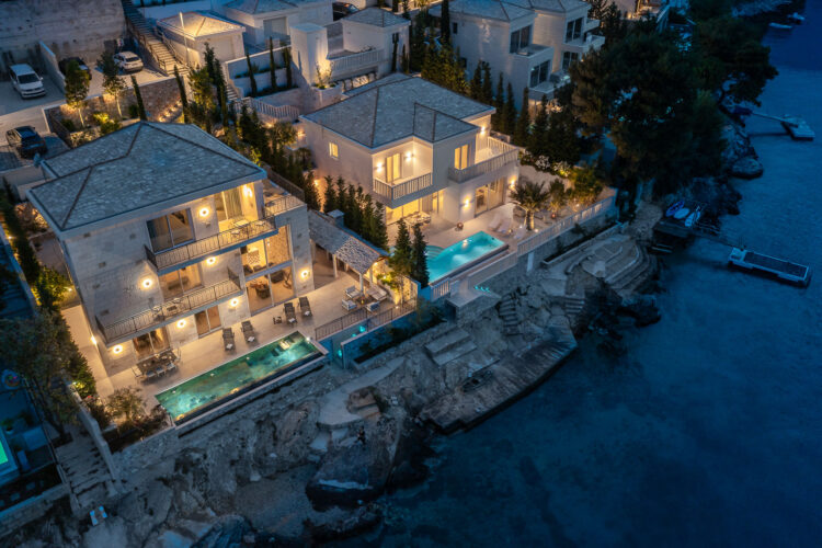 Seafront Villa Brac Luxuriöses Ferienhaus Kroatien Ansicht Bei Nacht