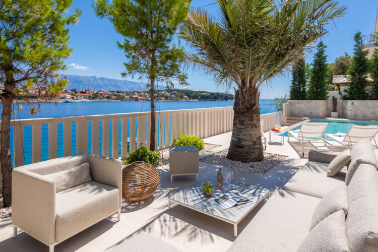 Seafront Villa Brac Luxuriöses Ferienhaus Kroatien Outdoor Lounge