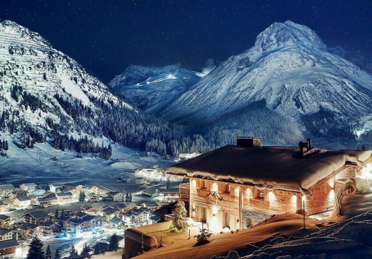 The Chalet Lech Luxus Ferienhaus Österreich Mieten Außenansicht Im Winter