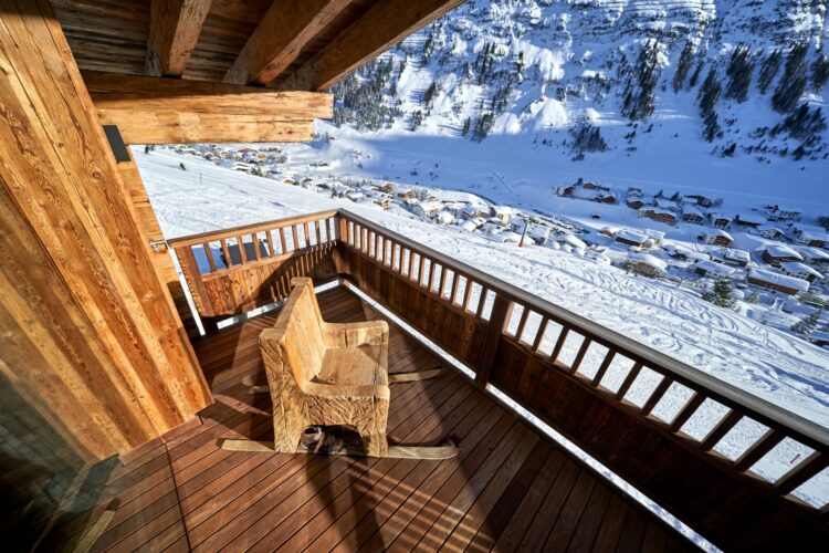 The Chalet Lech Luxus Ferienhaus Österreich Mieten Balkon