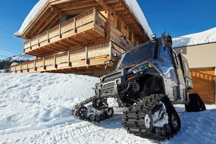 The Chalet Lech Luxus Ferienhaus Österreich Mieten Schneemobil