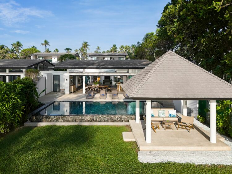 Twin Villas Natai South Luxuriöses Ferienhaus Phuket Thailand Garten