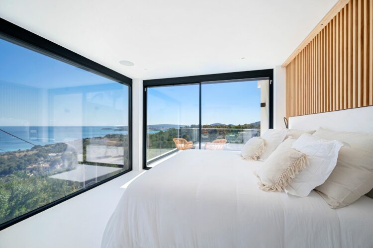 Villa Bon Sol Luxuriöses Ferienhaus Mallorca Mieten Master Bedroom Mit Meerblick