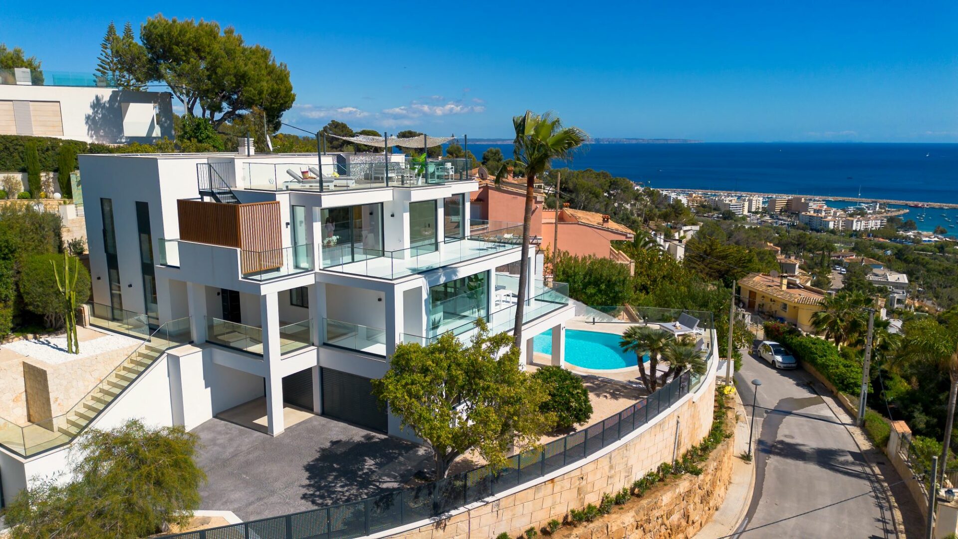 Villa Bon Sol Luxus Ferienhaus Mallorca Außenansicht Lage