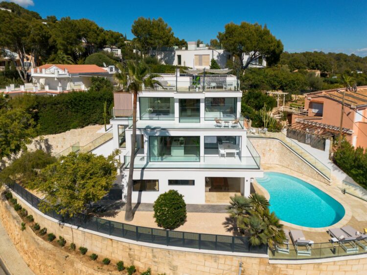 Villa Bon Sol Luxus Ferienhaus Mallorca Vorderansicht