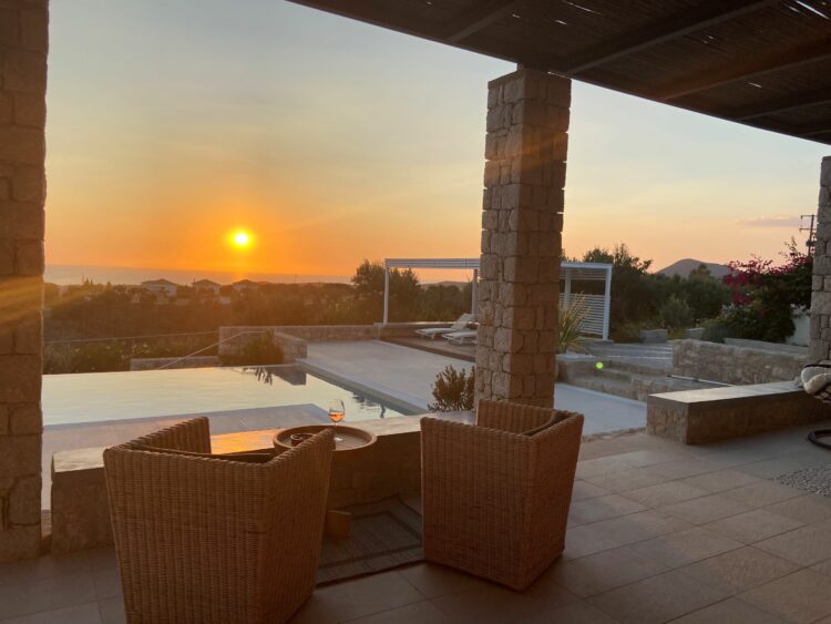 Villa Messinia Luxuriöses Ferienhaus Peloponnes Griechenland Sonnenuntergang Terrasse