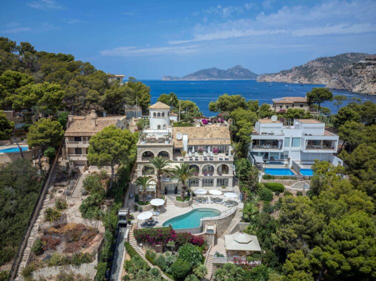 Villa Port Andraxt View Luxuruöses Ferienhaus Mallorca Außenansicht Am Tag