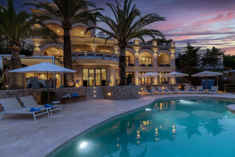 Villa Port Andraxt View Luxus Ferienvilla Mallorca Pool Am Abend