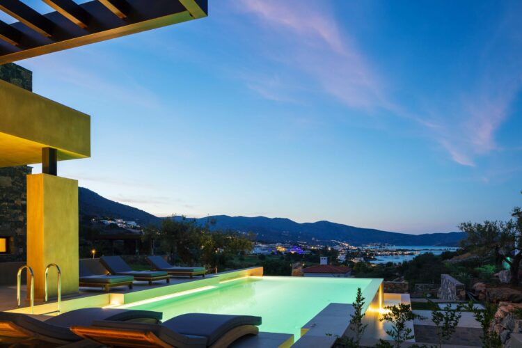 Villa Spinalonga Luxuriöses Ferienhaus Kreta Pool Bei Nacht