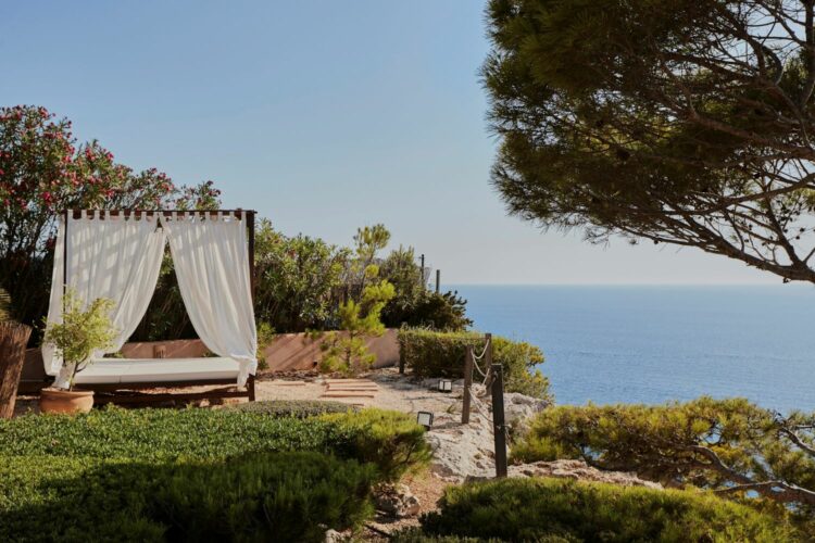 Villa De Ros Luxus Ferienhaus Mallorca Detail Daybed