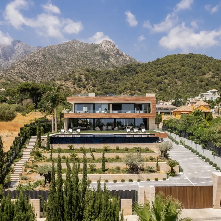 Villa Celestia Marbella Spanien Mieten Dachterrasse Pool (2)